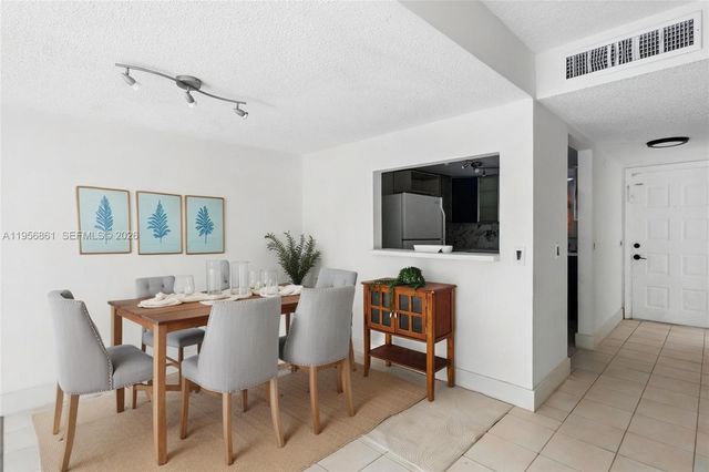 4165 SW 66th Ter 109, Davie, FL 33314