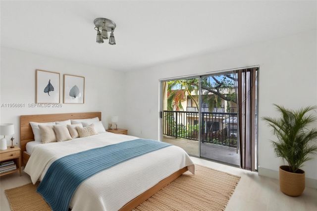 4165 SW 66th Ter 109, Davie, FL 33314