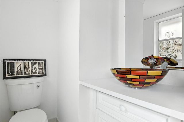 4165 SW 66th Ter 109, Davie, FL 33314