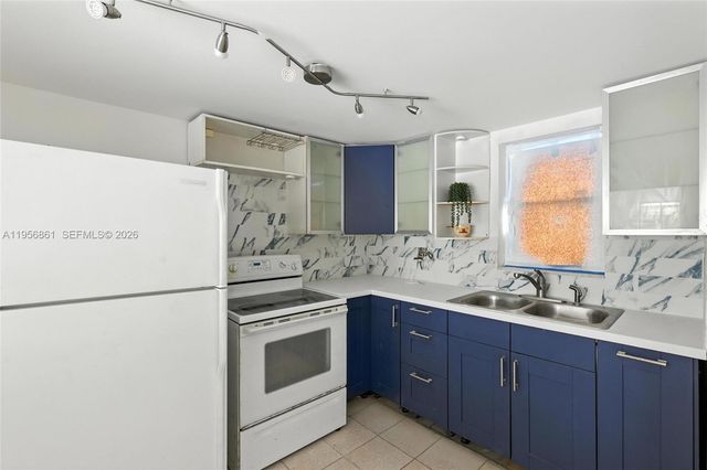 4165 SW 66th Ter 109, Davie, FL 33314