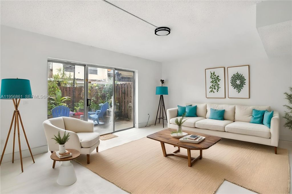 4165 SW 66th Ter 109, Davie, FL 33314