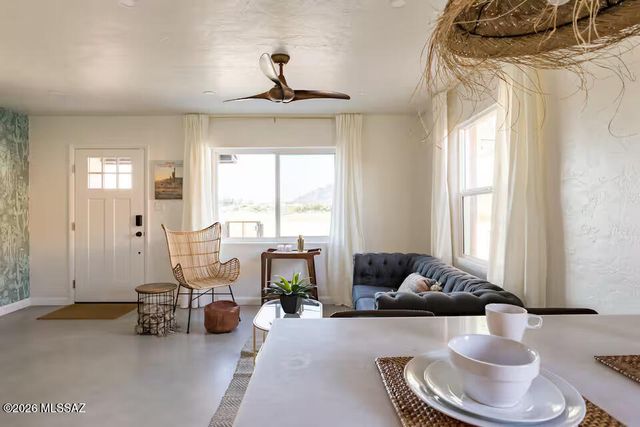 1402 E Roger Road, Tucson, AZ 85719