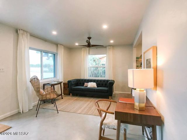 1402 E Roger Road, Tucson, AZ 85719