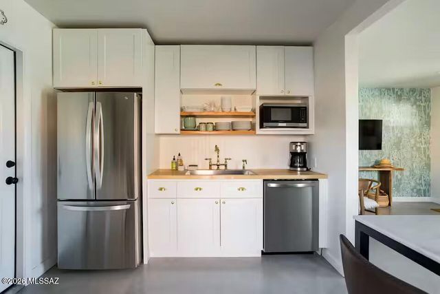 1402 E Roger Road, Tucson, AZ 85719