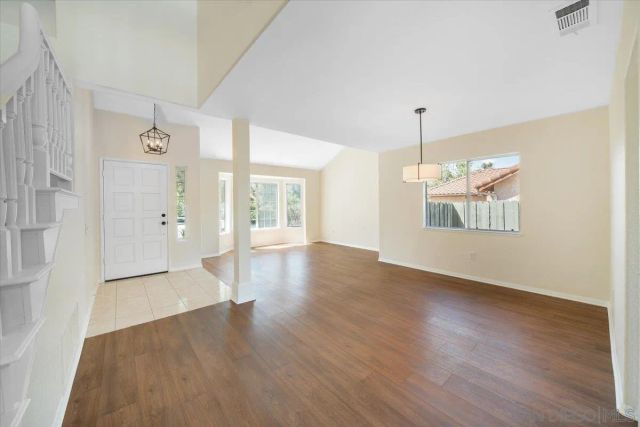 1726 Las Palmas Ln, Escondido, CA 92026