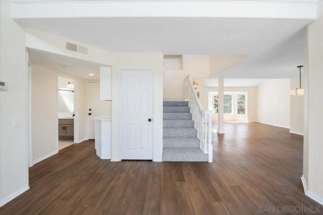 1726 Las Palmas Ln, Escondido, CA 92026