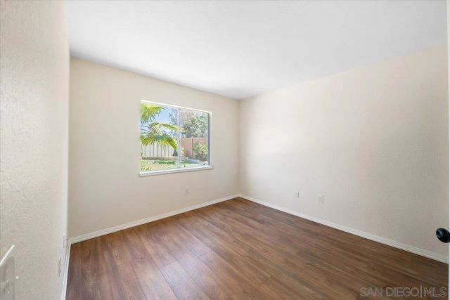 1726 Las Palmas Ln, Escondido, CA 92026