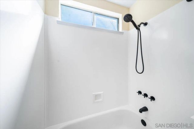 1726 Las Palmas Ln, Escondido, CA 92026
