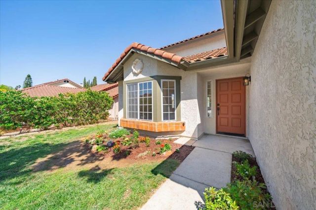 1726 Las Palmas Ln, Escondido, CA 92026
