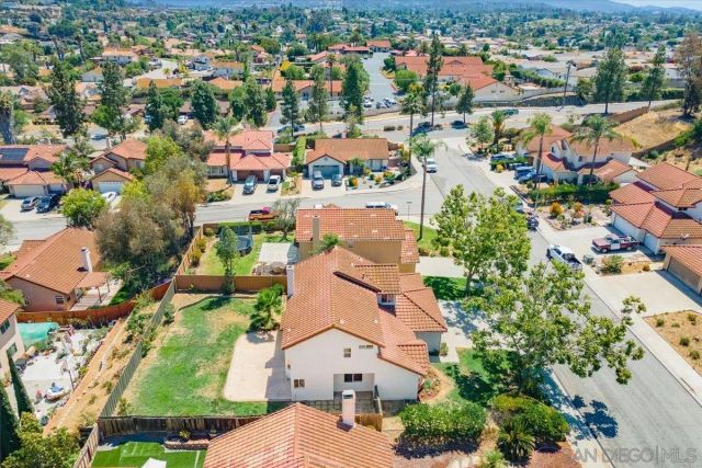 1726 Las Palmas Ln, Escondido, CA 92026
