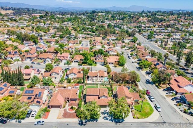1726 Las Palmas Ln, Escondido, CA 92026