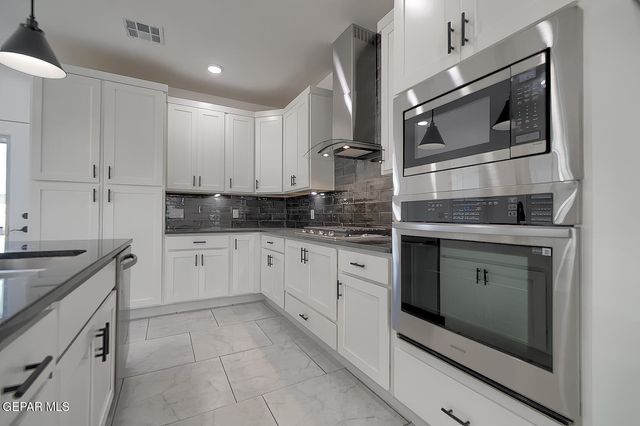 13853 SUMMER WAVE Avenue, El Paso, TX 79928