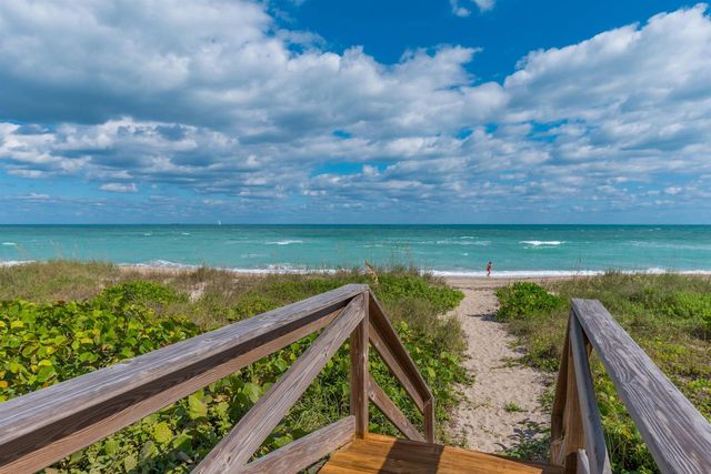 4643 NE Ocean Boulevard, Jensen Beach, FL 34957