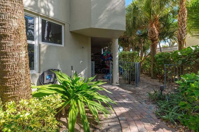 4643 NE Ocean Boulevard, Jensen Beach, FL 34957
