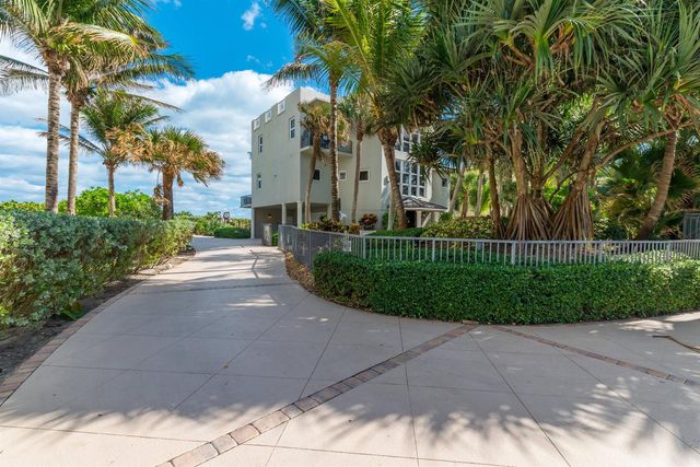 4643 NE Ocean Boulevard, Jensen Beach, FL 34957