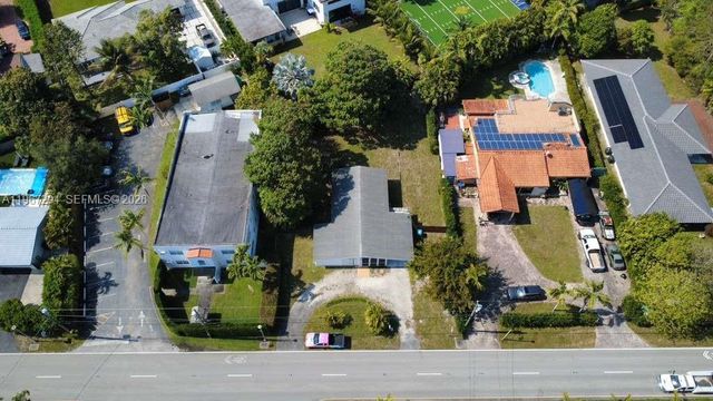 11600 NE 6th Ave, Biscayne Park, FL 33161