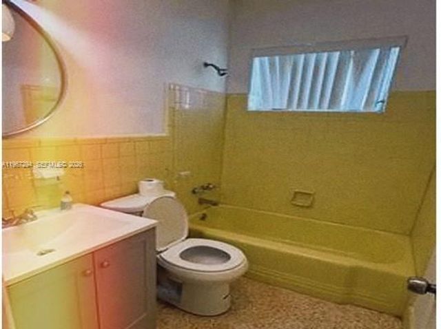 11600 NE 6th Ave, Biscayne Park, FL 33161