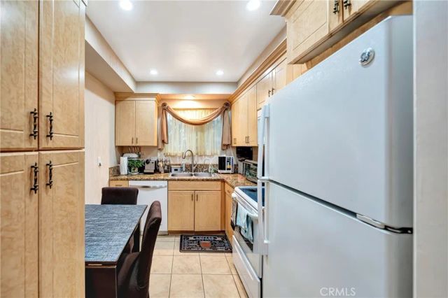 1734 N Fuller 107, Los Angeles, CA 90046