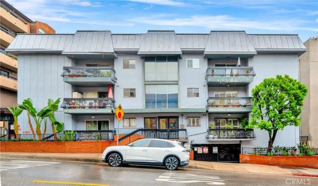 1734 N Fuller 107, Los Angeles, CA 90046