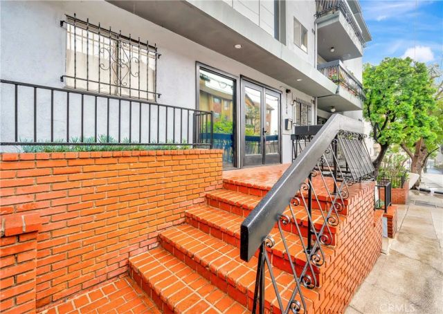 1734 N Fuller 107, Los Angeles, CA 90046