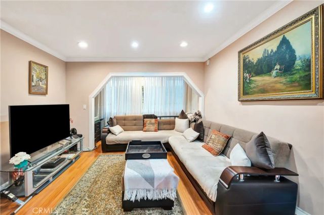 1734 N Fuller 107, Los Angeles, CA 90046