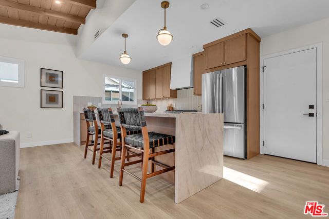 14930 Leadwell Street, Los Angeles, CA 91405