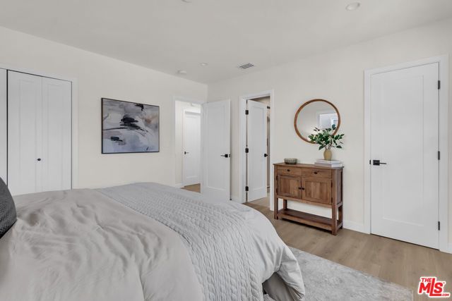 14930 Leadwell Street, Los Angeles, CA 91405