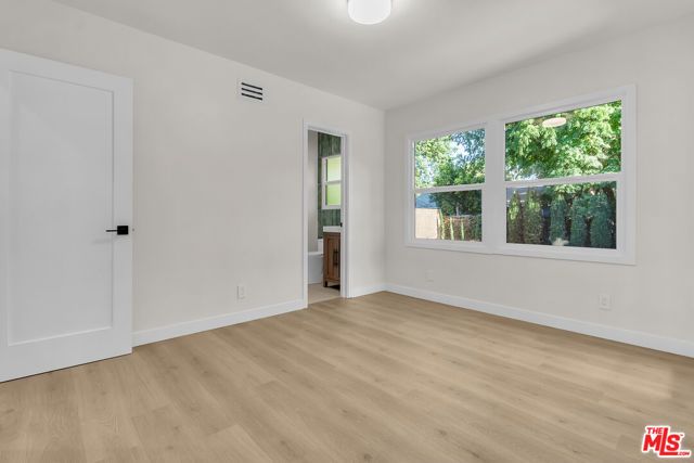 14930 Leadwell Street, Los Angeles, CA 91405