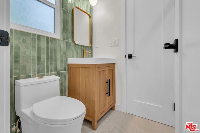 14930 Leadwell Street, Los Angeles, CA 91405