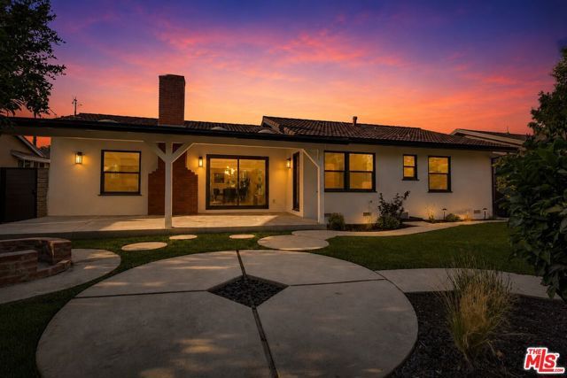 14930 Leadwell Street, Los Angeles, CA 91405