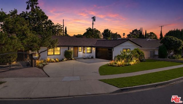 14930 Leadwell Street, Los Angeles, CA 91405