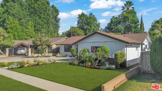 14930 Leadwell Street, Los Angeles, CA 91405