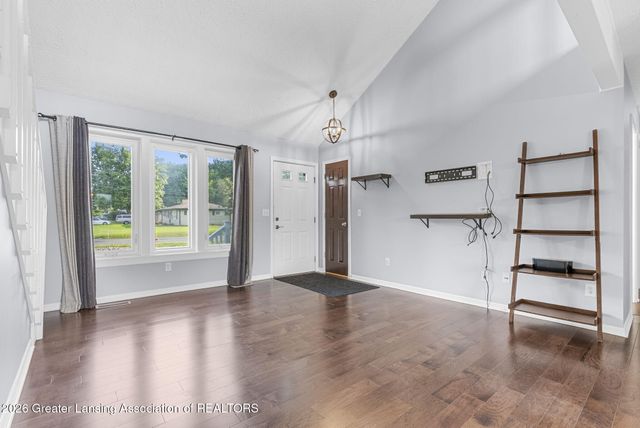 6044 Bishop Road, Lansing, MI 48911