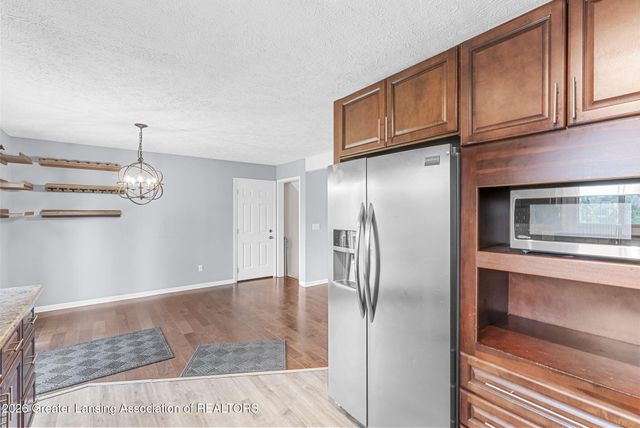 6044 Bishop Road, Lansing, MI 48911