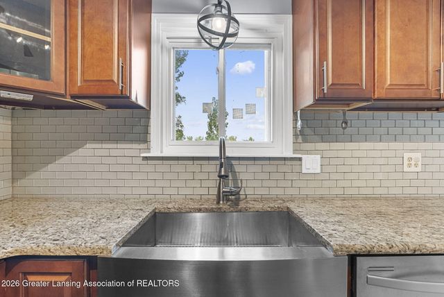6044 Bishop Road, Lansing, MI 48911