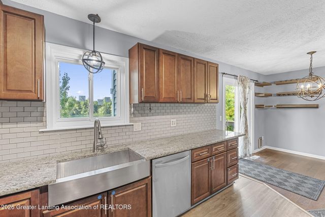 6044 Bishop Road, Lansing, MI 48911