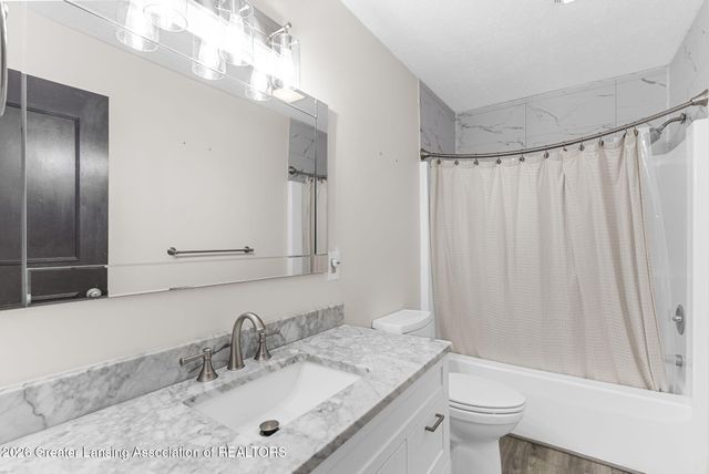 6044 Bishop Road, Lansing, MI 48911