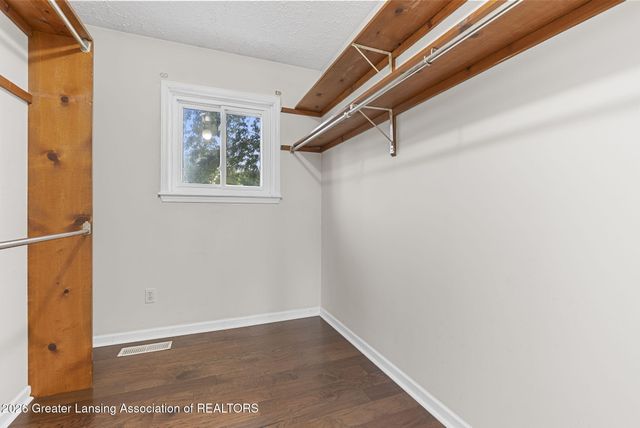 6044 Bishop Road, Lansing, MI 48911