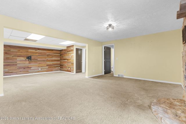 6044 Bishop Road, Lansing, MI 48911