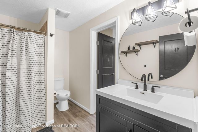 6044 Bishop Road, Lansing, MI 48911