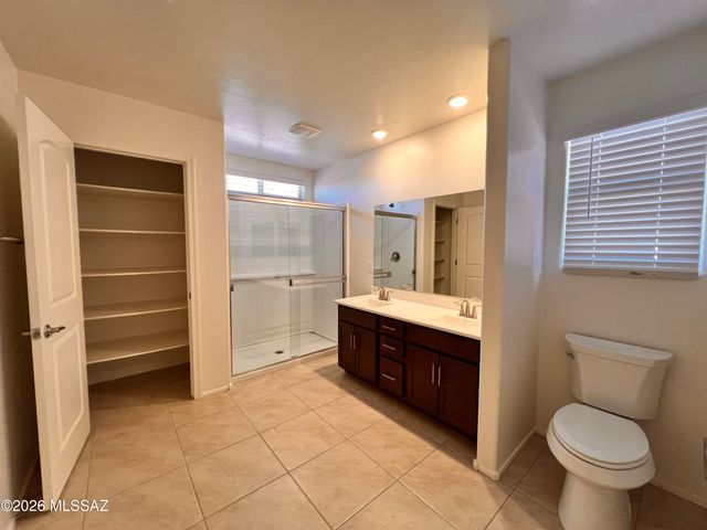 11977 E Chamrod Drive, Vail, AZ 85641