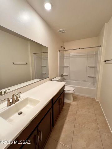 11977 E Chamrod Drive, Vail, AZ 85641