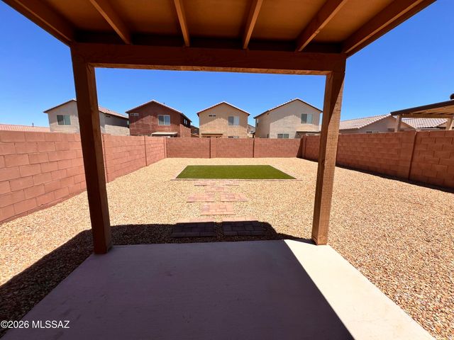 11977 E Chamrod Drive, Vail, AZ 85641
