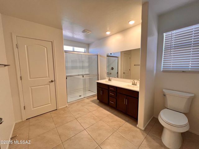 11977 E Chamrod Drive, Vail, AZ 85641