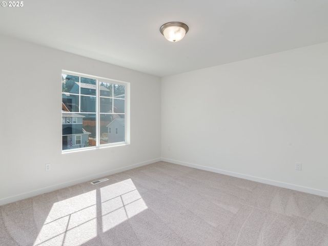 2121 Ne SINGER Ln, Estacada, OR 97023