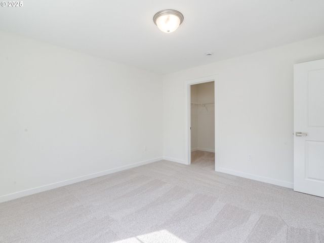 2121 Ne SINGER Ln, Estacada, OR 97023