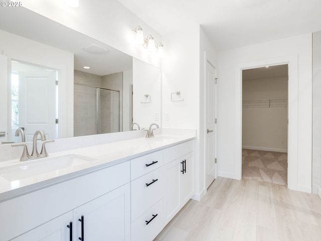 2121 Ne SINGER Ln, Estacada, OR 97023