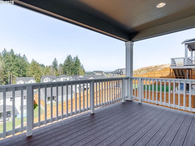 2121 Ne SINGER Ln, Estacada, OR 97023