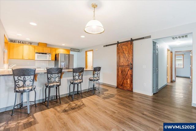 2367 Dorsey Dr, Hubbard, OR 97032