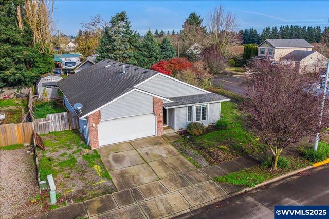 2367 Dorsey Dr, Hubbard, OR 97032